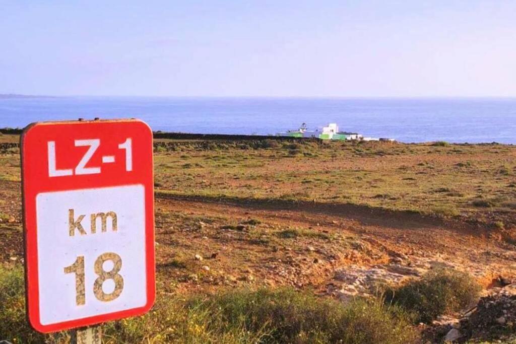 Playa Marina Ocean View Eco Bungalow Arrieta  Bagian luar foto